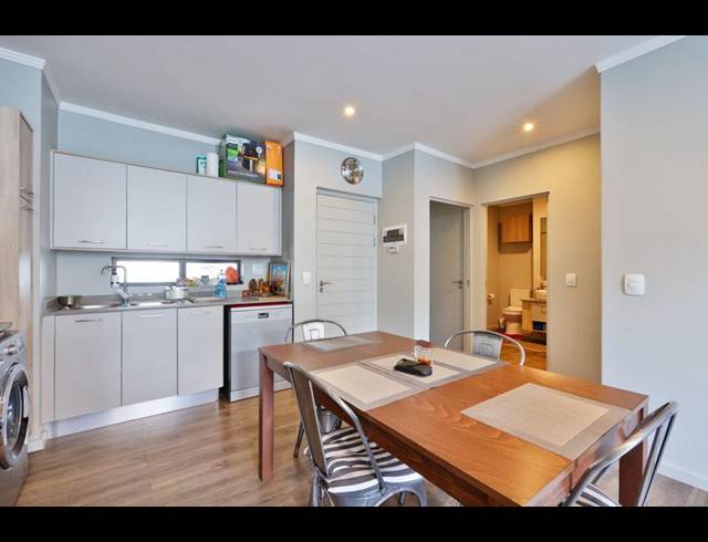 2 BEDROOM APARTMENT FOR SALE IN ROSEBANK